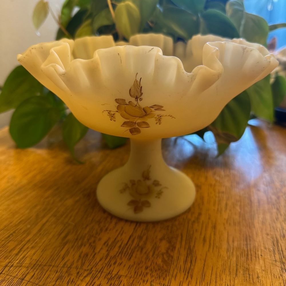 Fenton Custard glass Vintage Cream Ruffled Pedestal Bowl